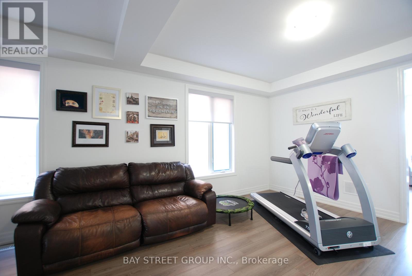 45 Frank Kelly Drive, East Gwillimbury (Holland Landing), Ontario  L9N 0V2 - Photo 6 - N12963066