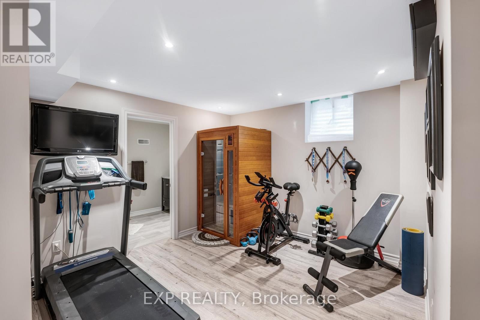 138 Princeton Gate, Vaughan, Ontario  L6A 2S7 - Photo 37 - N12963126