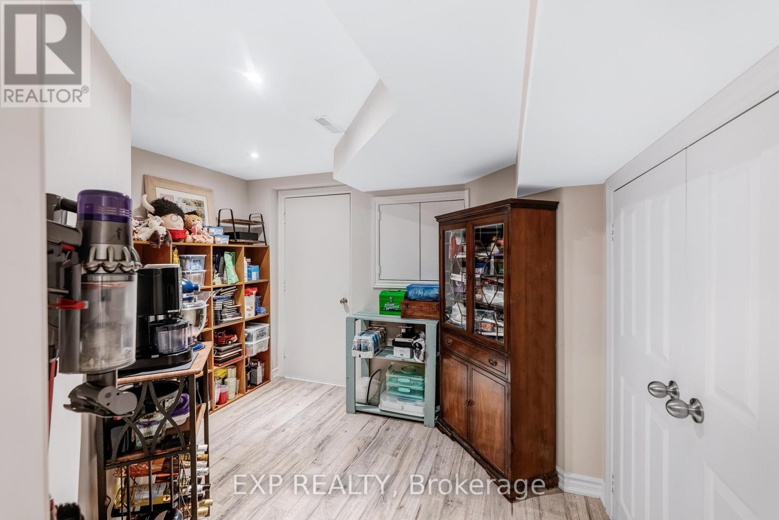 138 Princeton Gate, Vaughan, Ontario  L6A 2S7 - Photo 39 - N12963126