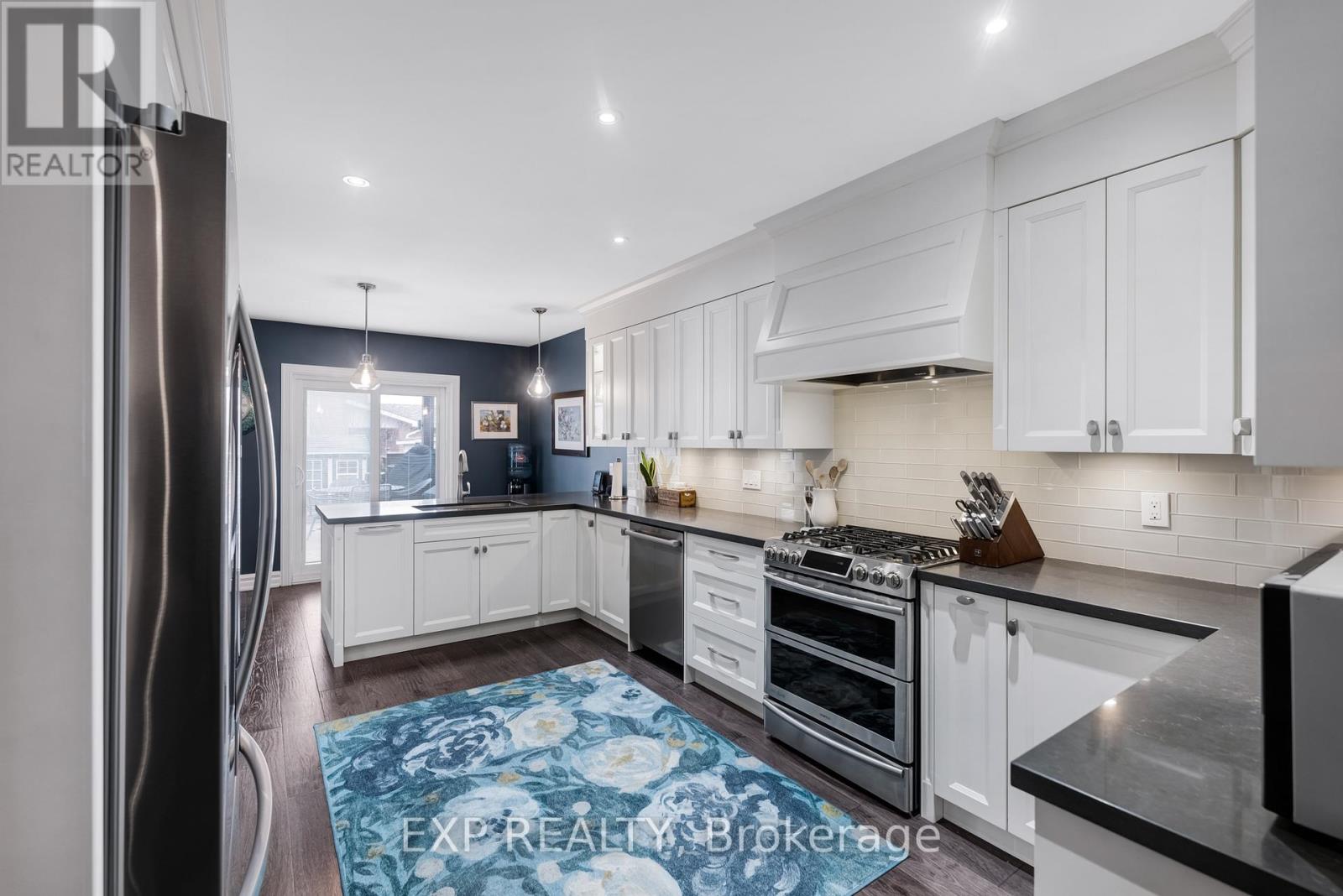 138 Princeton Gate, Vaughan, Ontario  L6A 2S7 - Photo 6 - N12963126