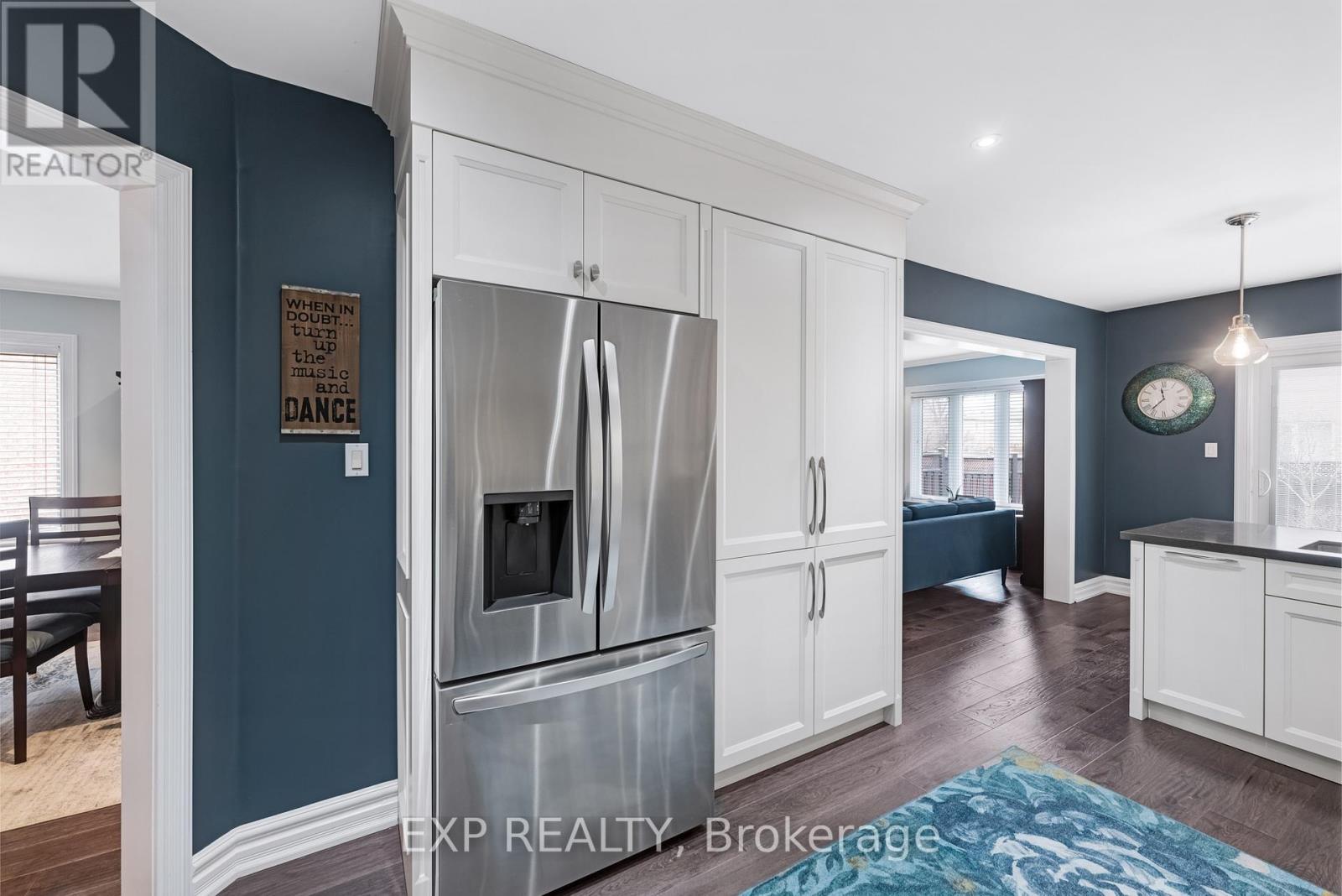 138 Princeton Gate, Vaughan, Ontario  L6A 2S7 - Photo 8 - N12963126