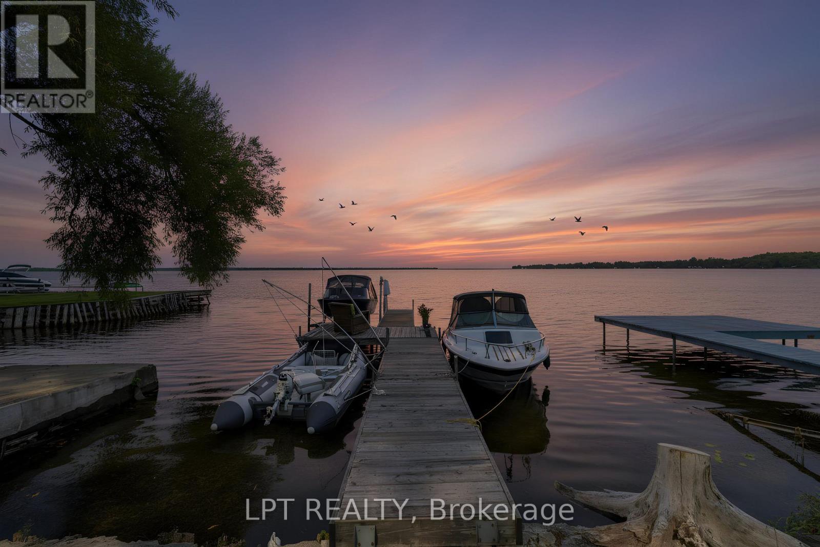 24 Lakeshore Road, Georgina (Virginia), Ontario  L0E 1N0 - Photo 35 - N12963136