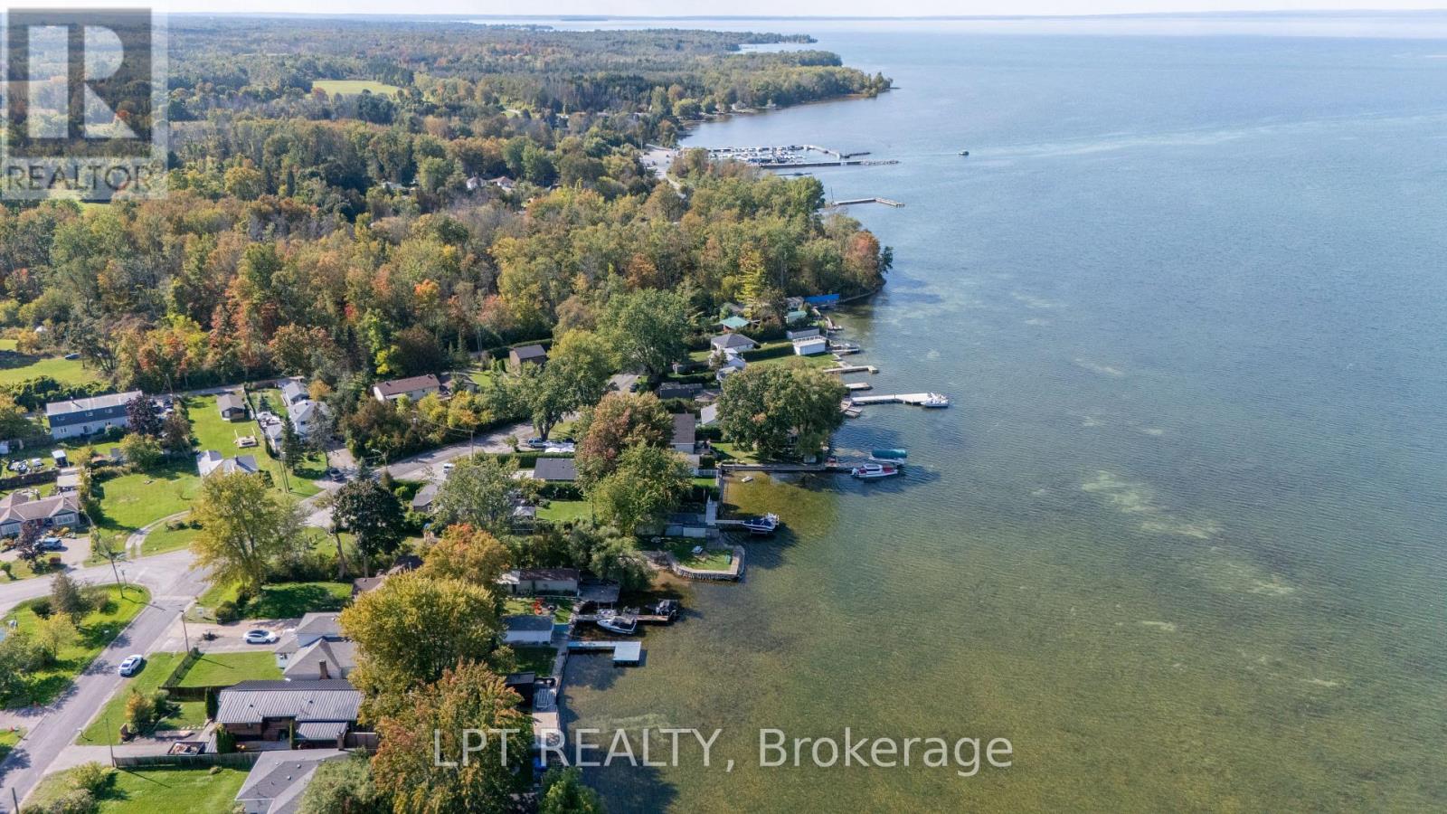 24 Lakeshore Road, Georgina (Virginia), Ontario  L0E 1N0 - Photo 36 - N12963136