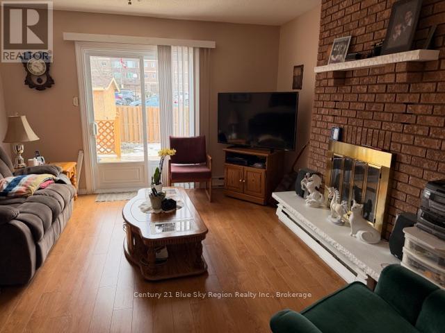 124 Blair Street, North Bay, Ontario  P1A 4E7 - Photo 4 - X12963024