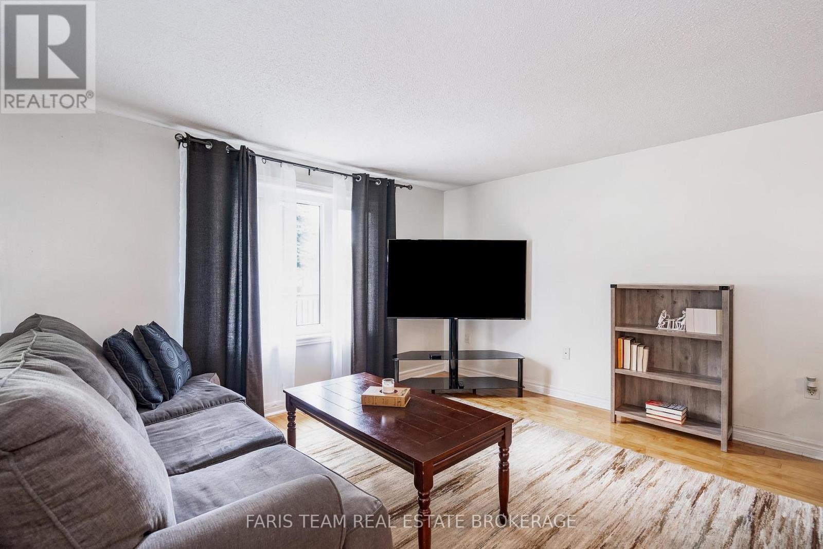 24 Laurie Crescent, Barrie (Wellington), Ontario  L4M 6C7 - Photo 13 - S12962994