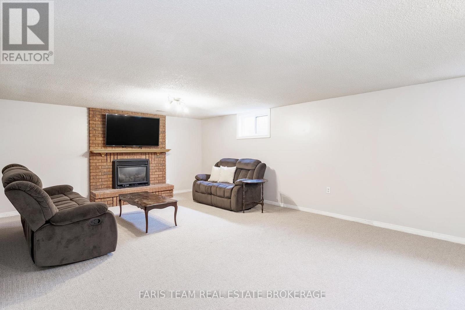 24 Laurie Crescent, Barrie (Wellington), Ontario  L4M 6C7 - Photo 21 - S12962994