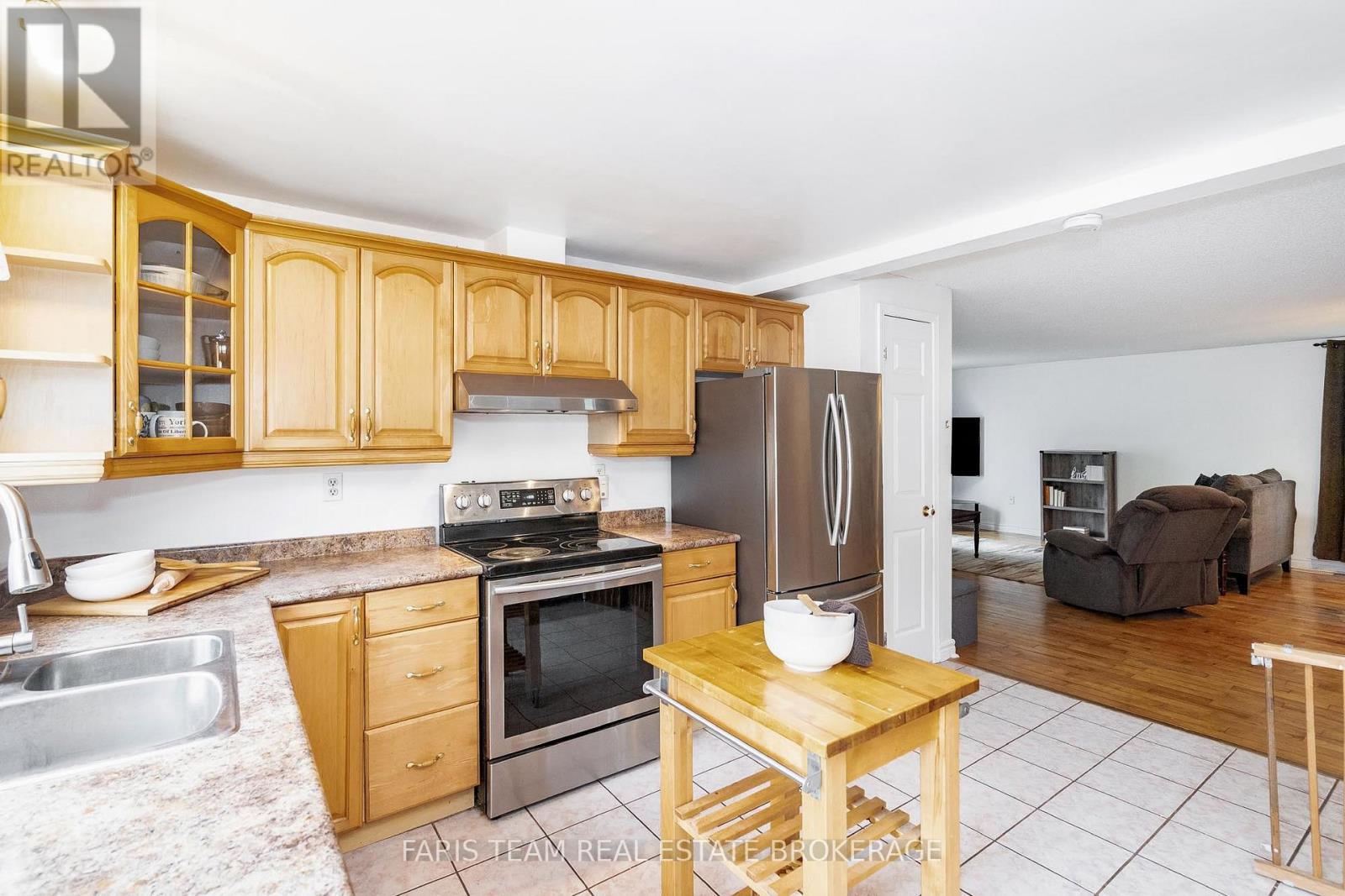 24 Laurie Crescent, Barrie (Wellington), Ontario  L4M 6C7 - Photo 8 - S12962994