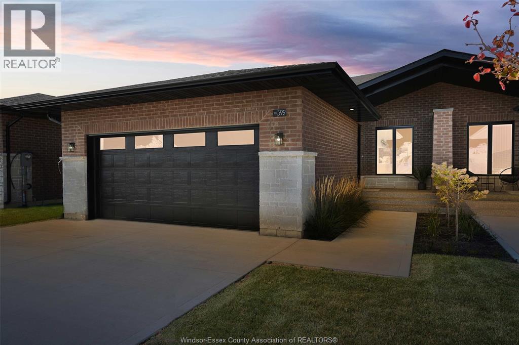 592 Lily Mac Boulevard, Windsor, Ontario N6E 3N7 - Photo 2 - 26007171