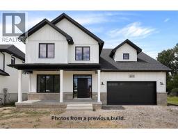 120 BLOOMINGTON, Chatham, Ontario