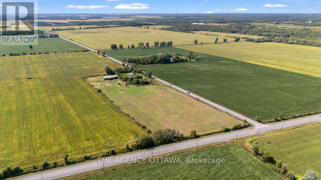 9420 Parkway Road, Ottawa, Ontario  K0A 1V0 - Photo 4 - X12927110