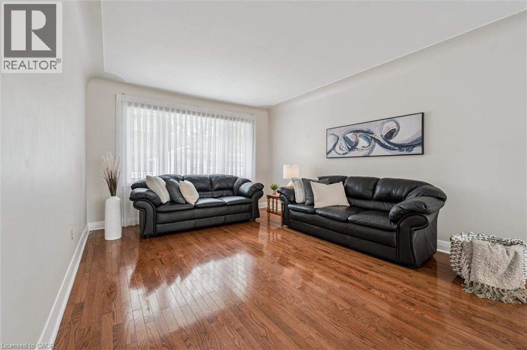 390 Dumfries Avenue, Kitchener, Ontario  N2H 2G1 - Photo 4 - 40818027