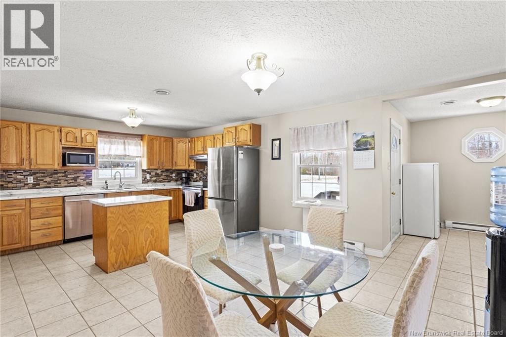 27 Bridge Street, Minto, New Brunswick  E4B 2W9 - Photo 11 - NB136579