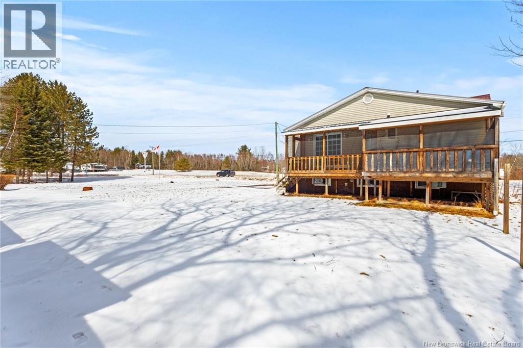 27 Bridge Street, Minto, New Brunswick  E4B 2W9 - Photo 3 - NB136579