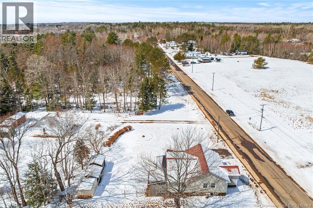 27 Bridge Street, Minto, New Brunswick  E4B 2W9 - Photo 6 - NB136579