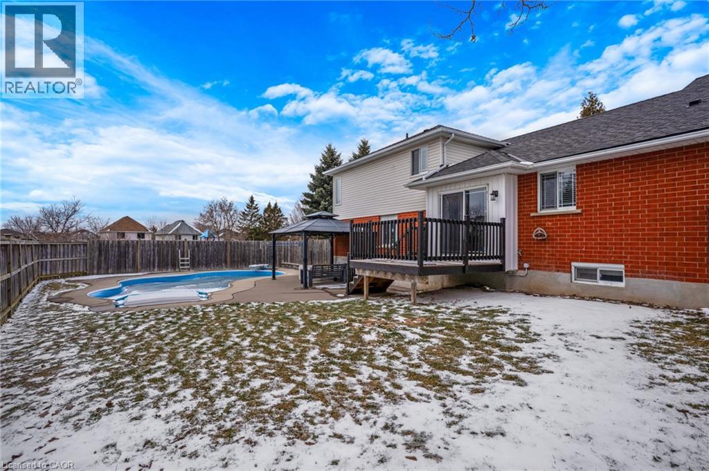 158 Mcmeeken Drive, Cambridge, Ontario  N3C 4C6 - Photo 2 - 40813530