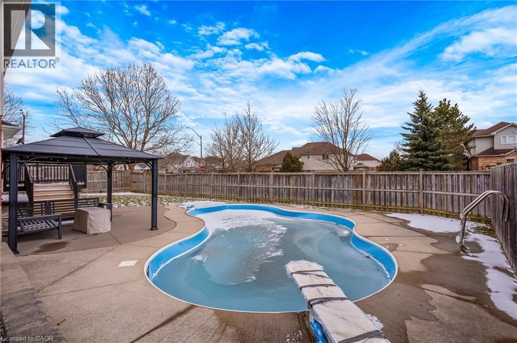 158 Mcmeeken Drive, Cambridge, Ontario  N3C 4C6 - Photo 5 - 40813530