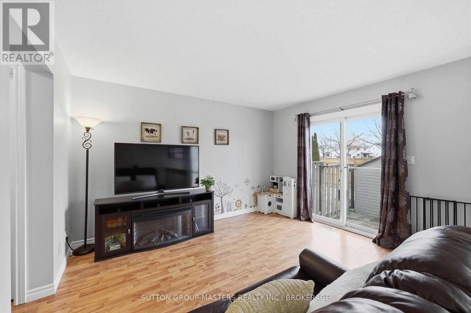 21 Speers Boulevard, Loyalist (Amherstview), Ontario  K7N 1Y9 - Photo 12 - X12962998