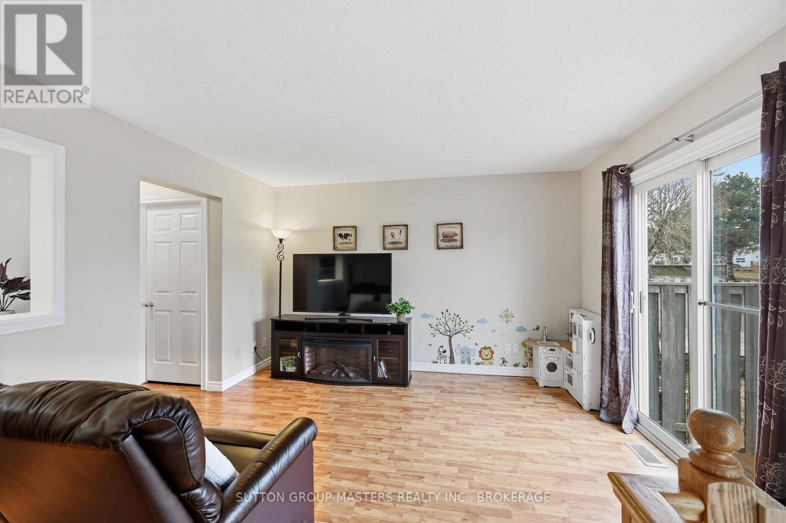 21 Speers Boulevard, Loyalist (Amherstview), Ontario  K7N 1Y9 - Photo 15 - X12962998