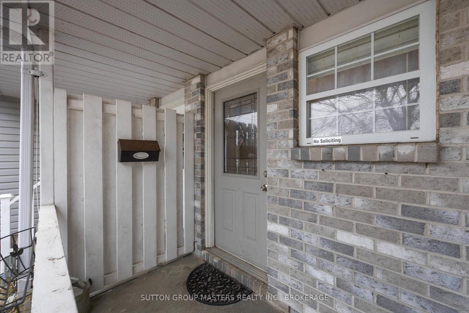 21 Speers Boulevard, Loyalist (Amherstview), Ontario  K7N 1Y9 - Photo 5 - X12962998