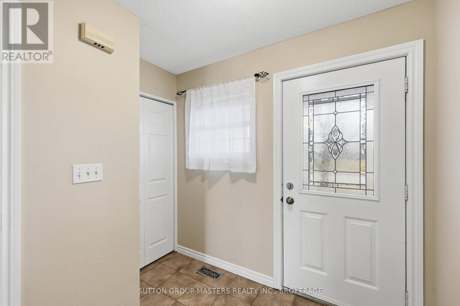 21 Speers Boulevard, Loyalist (Amherstview), Ontario  K7N 1Y9 - Photo 7 - X12962998