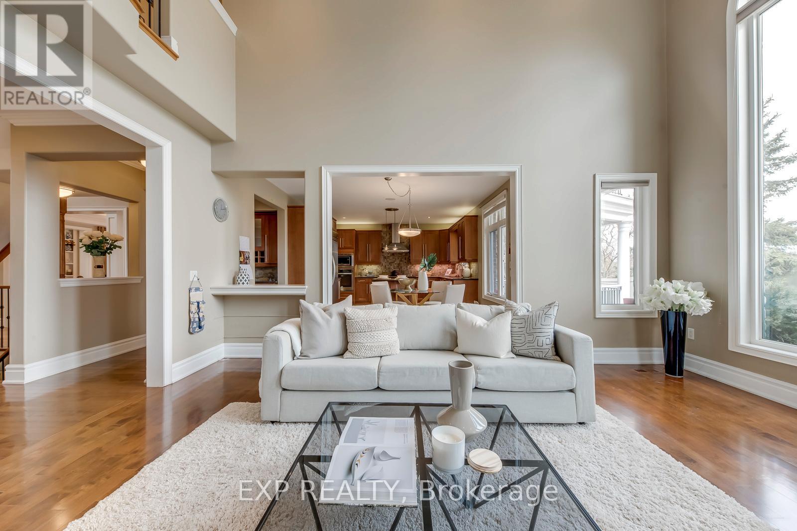 530 Golfview Court, Oakville, Ontario  L6M 4W6 - Photo 18 - W12962922