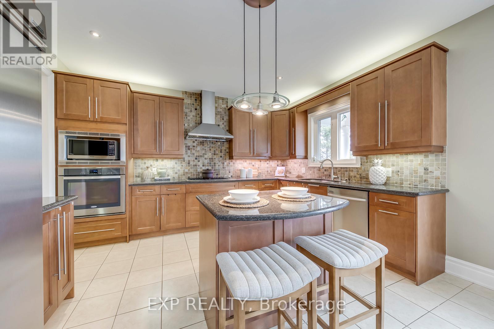 530 Golfview Court, Oakville, Ontario  L6M 4W6 - Photo 20 - W12962922