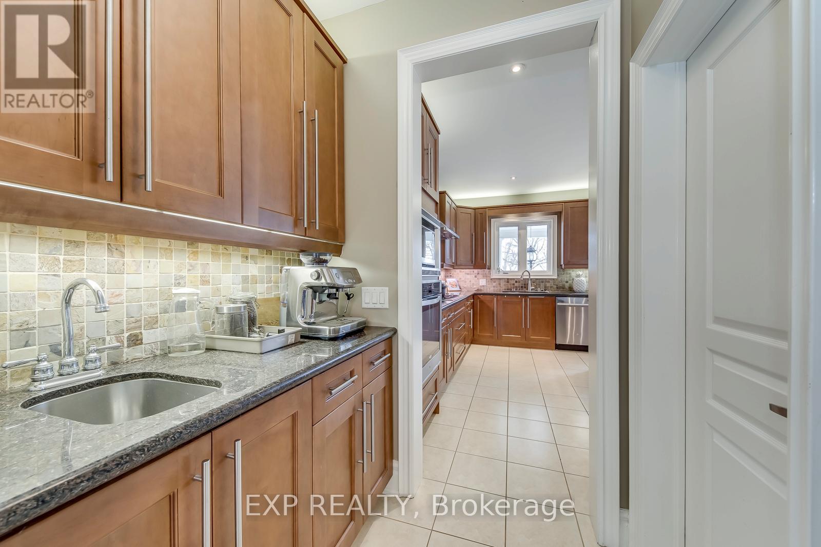 530 Golfview Court, Oakville, Ontario  L6M 4W6 - Photo 23 - W12962922