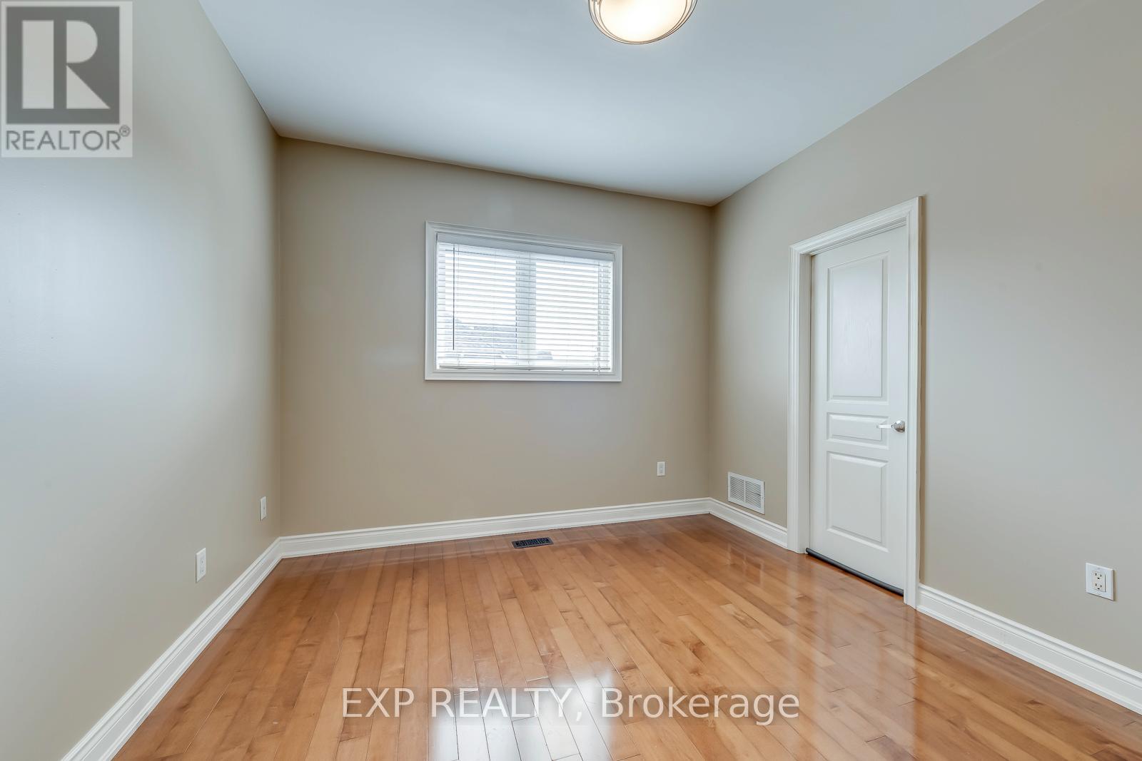 530 Golfview Court, Oakville, Ontario  L6M 4W6 - Photo 37 - W12962922