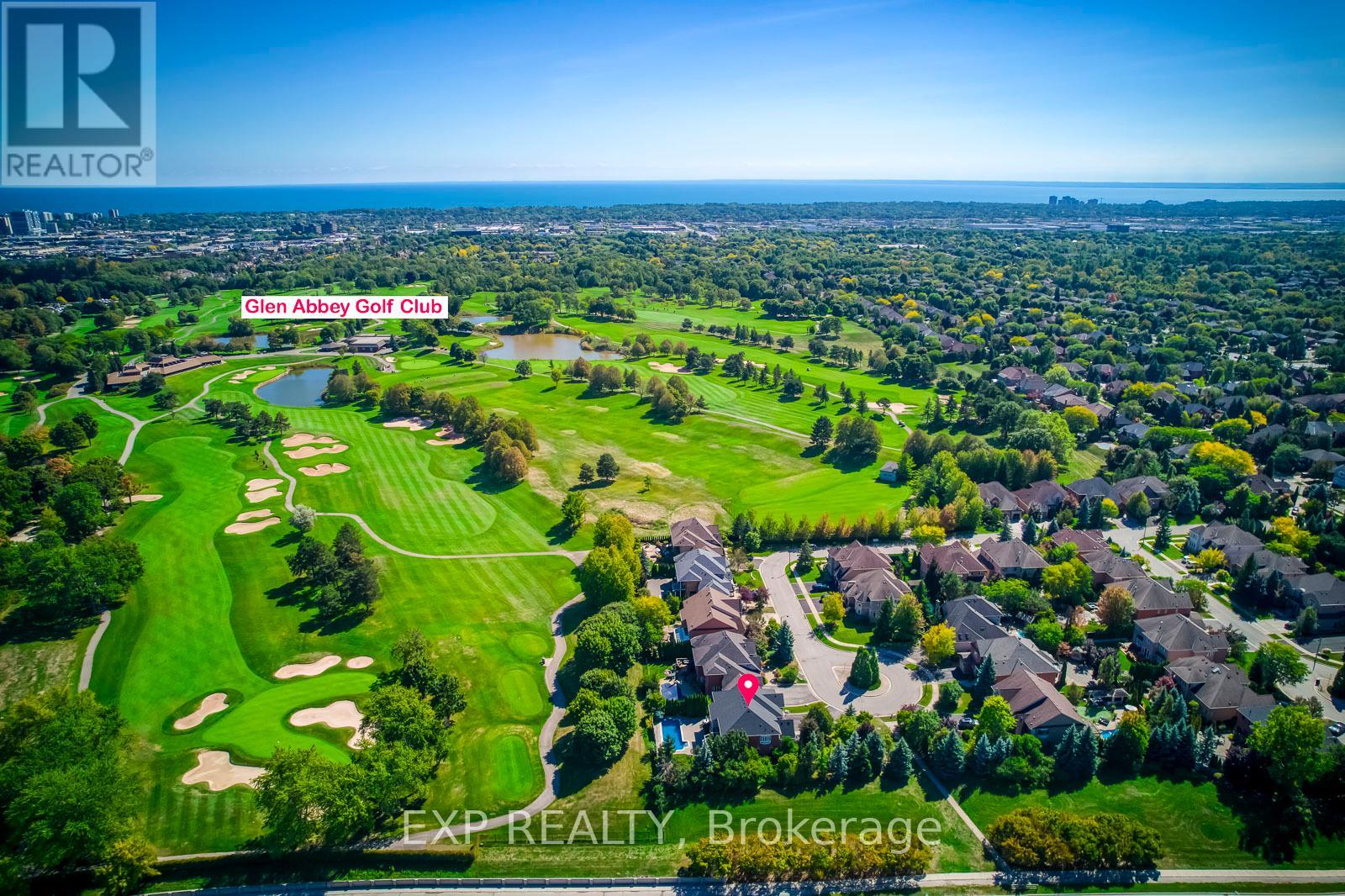 530 Golfview Court, Oakville, Ontario  L6M 4W6 - Photo 4 - W12962922