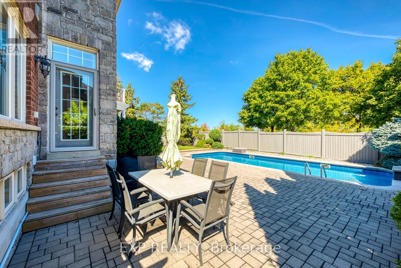 530 Golfview Court, Oakville, Ontario  L6M 4W6 - Photo 44 - W12962922
