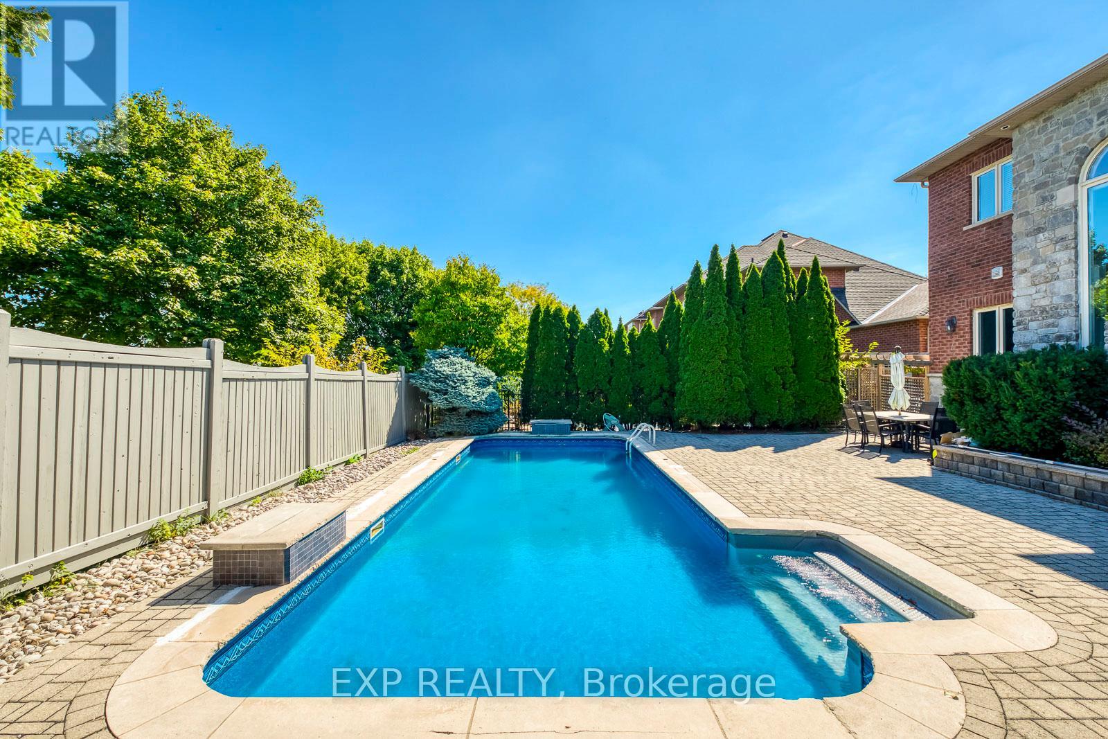 530 Golfview Court, Oakville, Ontario  L6M 4W6 - Photo 47 - W12962922