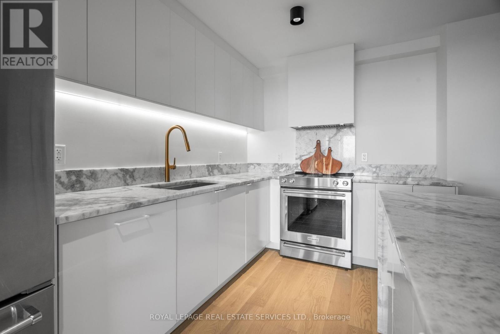 1005 - 1320 Islington Avenue, Toronto, Ontario  M9A 5C6 - Photo 10 - W12962940