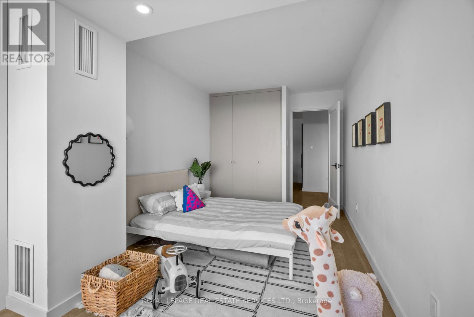 1005 - 1320 Islington Avenue, Toronto, Ontario  M9A 5C6 - Photo 26 - W12962940