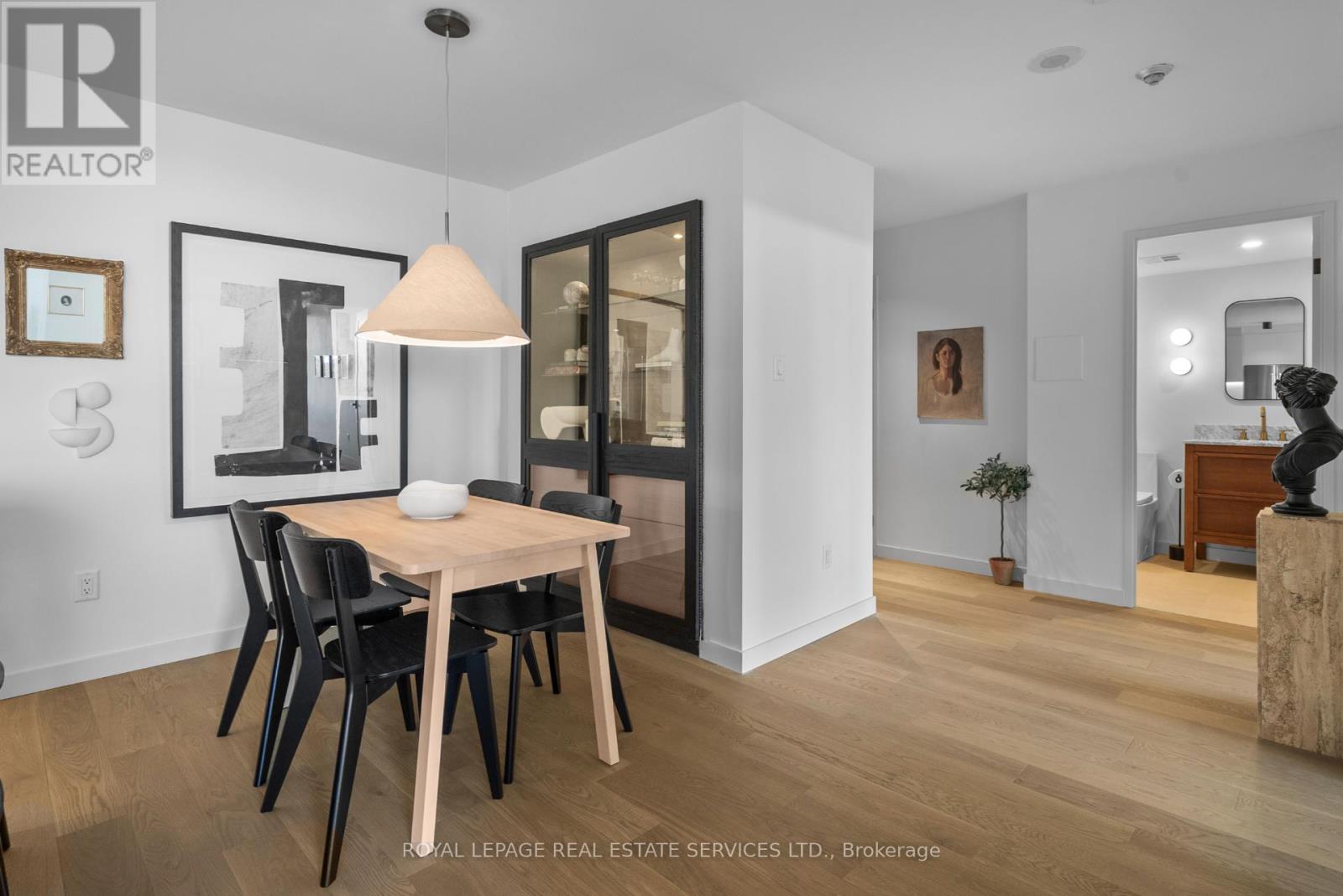 1005 - 1320 Islington Avenue, Toronto, Ontario  M9A 5C6 - Photo 4 - W12962940