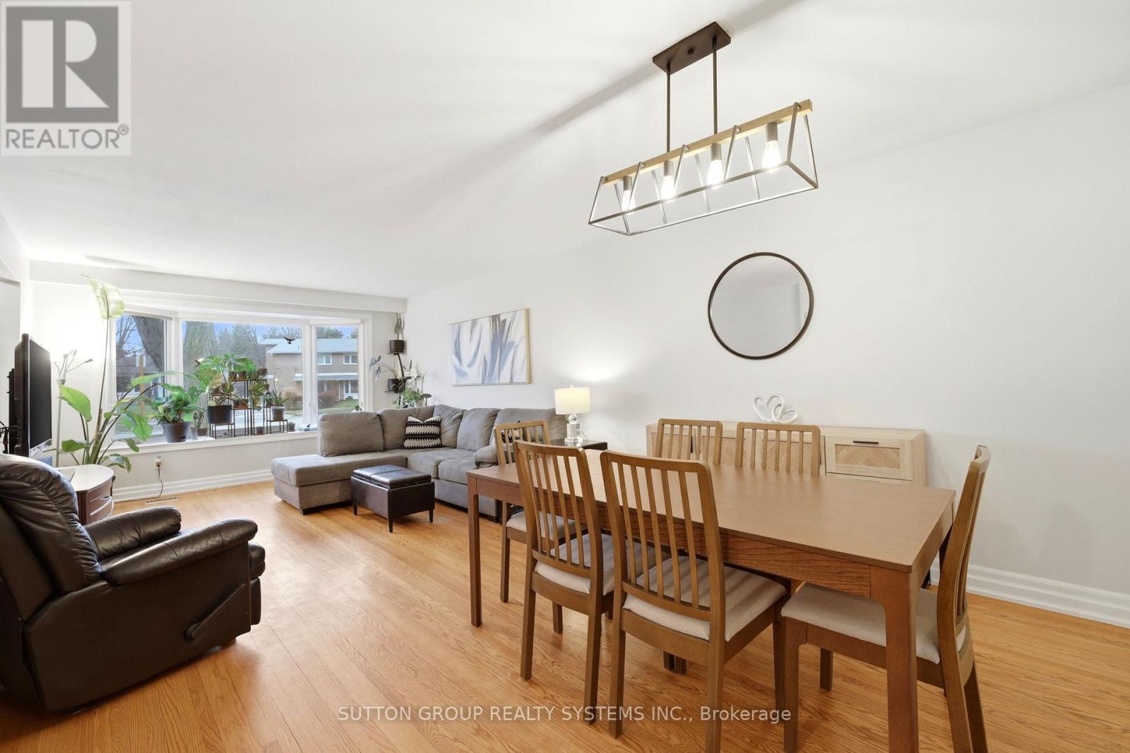 1535 Thetford Court, Mississauga, Ontario  L5J 3N2 - Photo 11 - W12962966