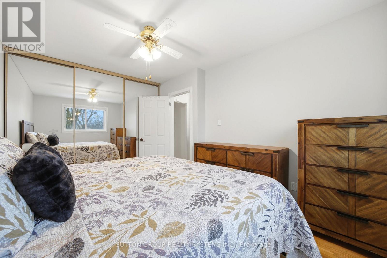 1535 Thetford Court, Mississauga, Ontario  L5J 3N2 - Photo 19 - W12962966