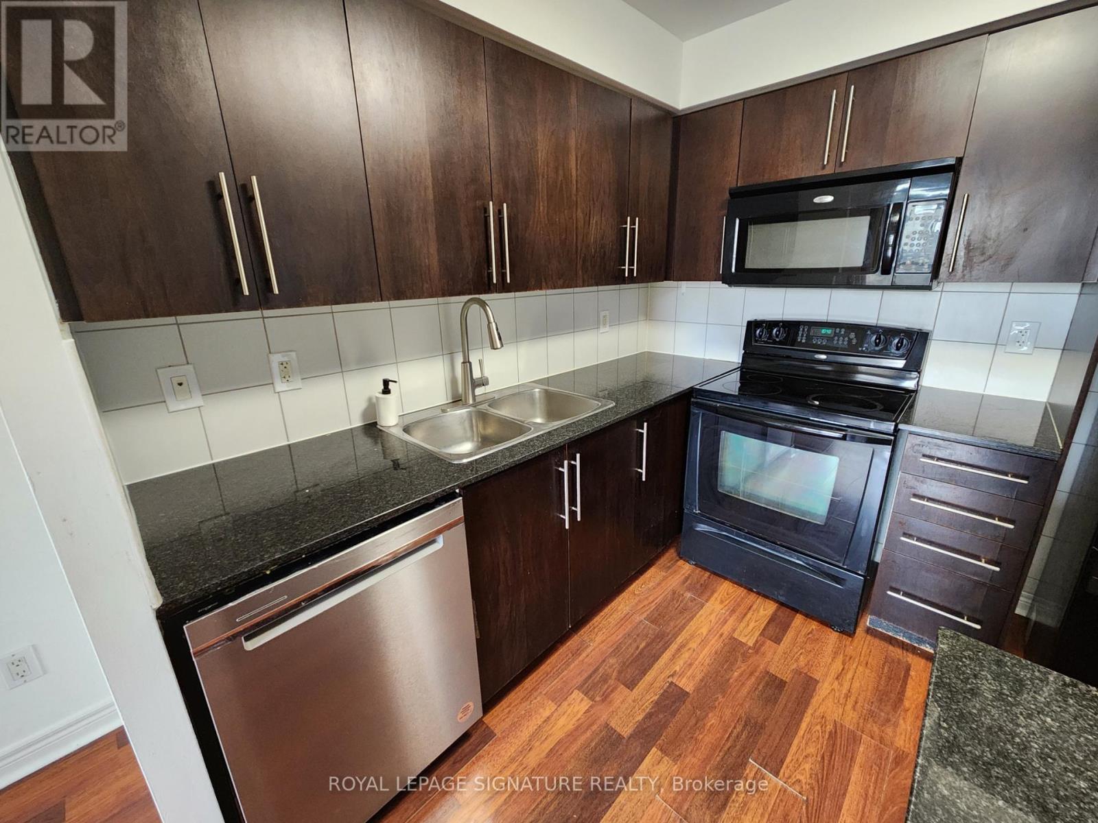 3009 - 310 Burnhamthorpe Road W, Mississauga, Ontario  L5B 4P9 - Photo 13 - W12962972