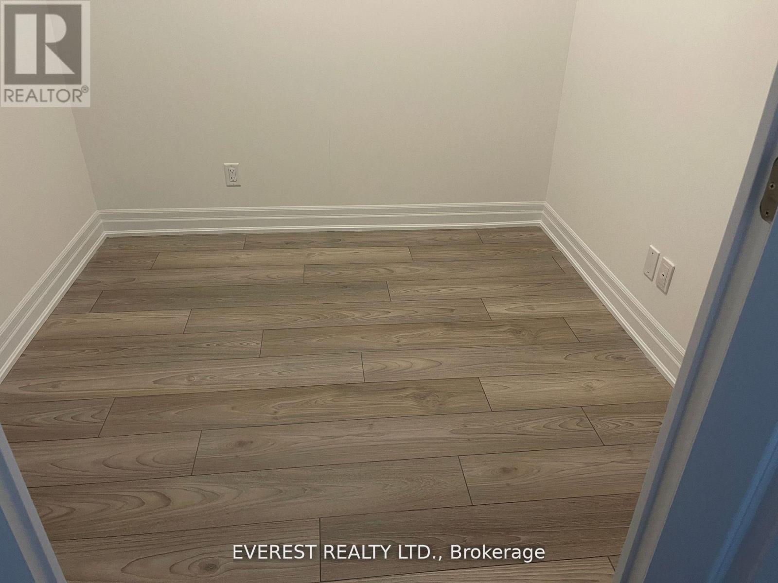 3307 - 36 Elm Drive W, Mississauga, Ontario  L5B 0N3 - Photo 6 - W12962988