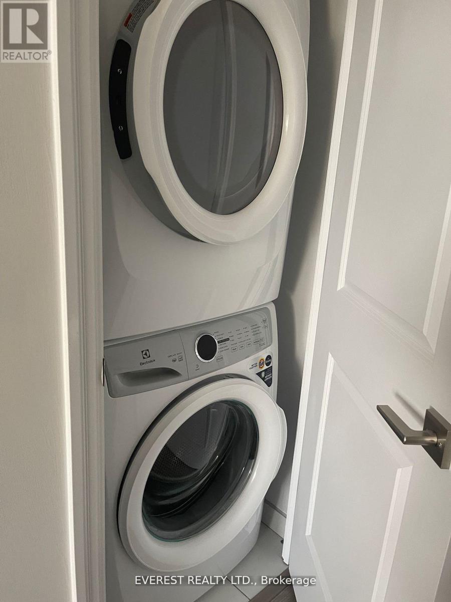 3307 - 36 Elm Drive W, Mississauga, Ontario  L5B 0N3 - Photo 9 - W12962988