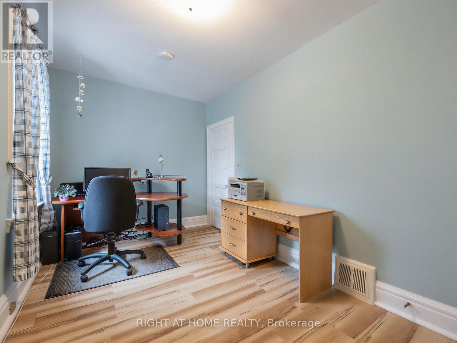 84 Shanly Street, Toronto, Ontario  M6H 1S7 - Photo 25 - W12963010