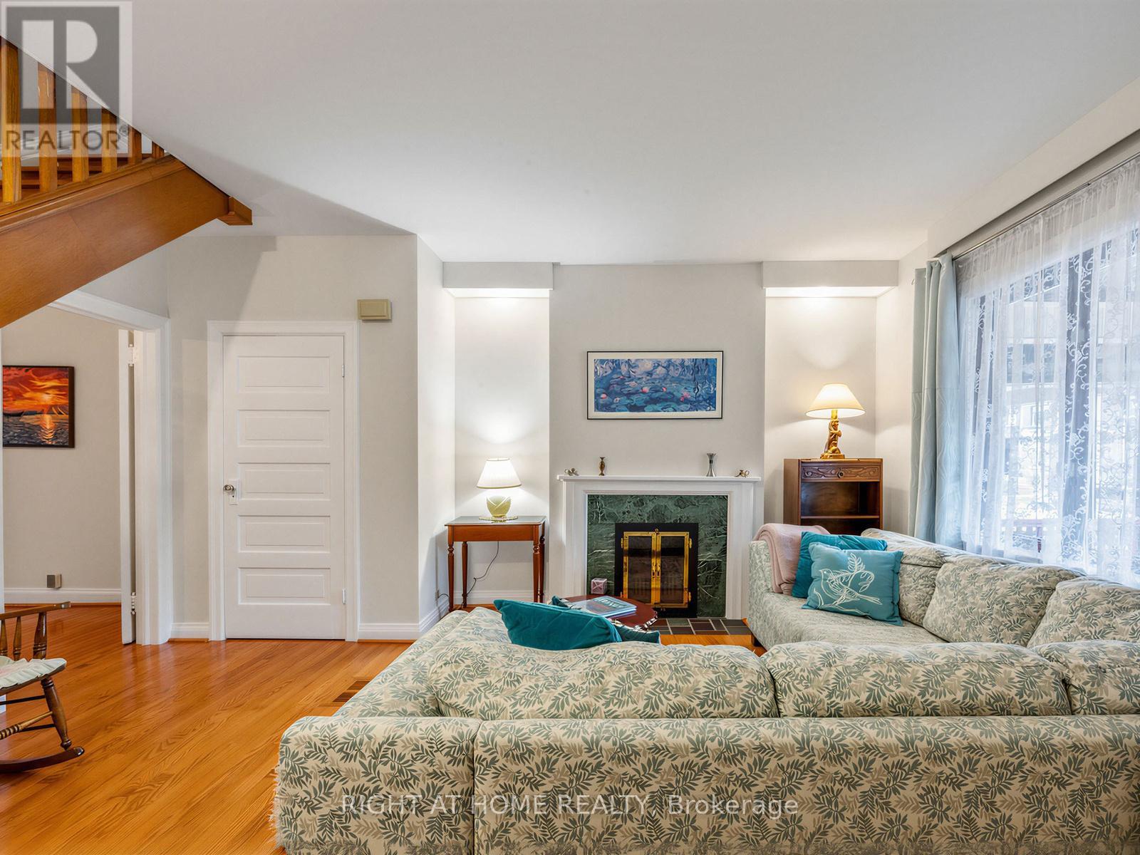 84 Shanly Street, Toronto, Ontario  M6H 1S7 - Photo 7 - W12963010