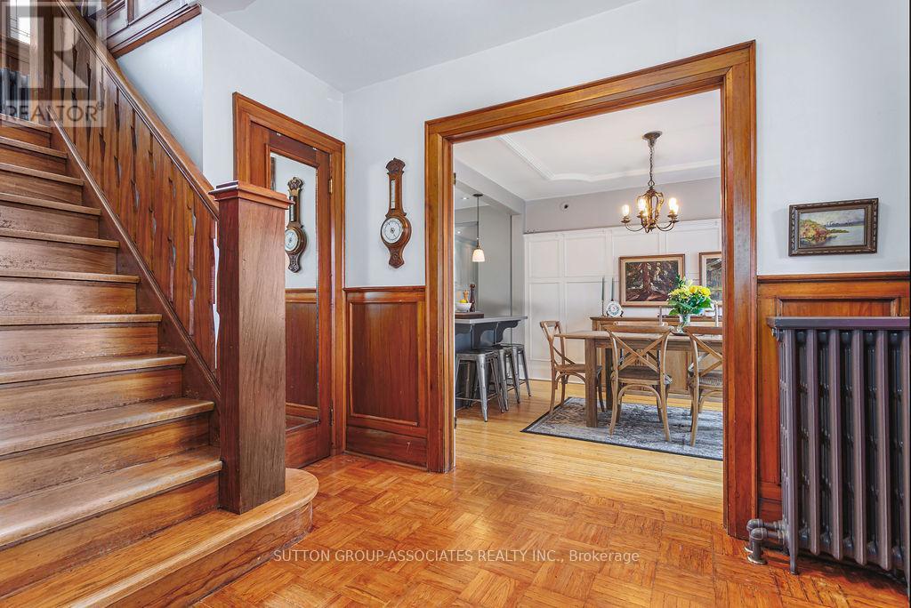 50 Thornhill Avenue, Toronto, Ontario  M6S 4C5 - Photo 10 - W12963034