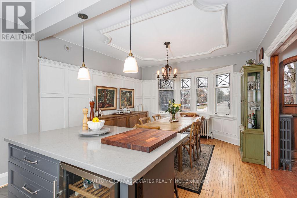 50 Thornhill Avenue, Toronto, Ontario  M6S 4C5 - Photo 13 - W12963034