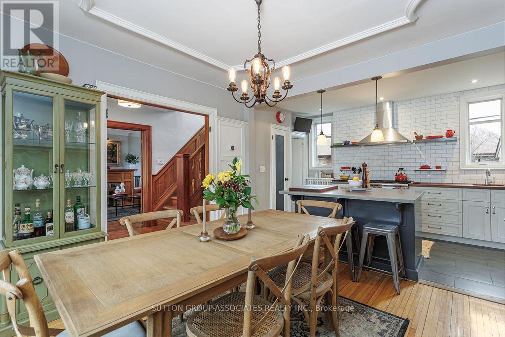 50 Thornhill Avenue, Toronto, Ontario  M6S 4C5 - Photo 16 - W12963034