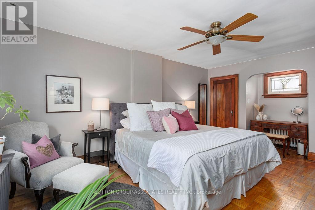 50 Thornhill Avenue, Toronto, Ontario  M6S 4C5 - Photo 26 - W12963034