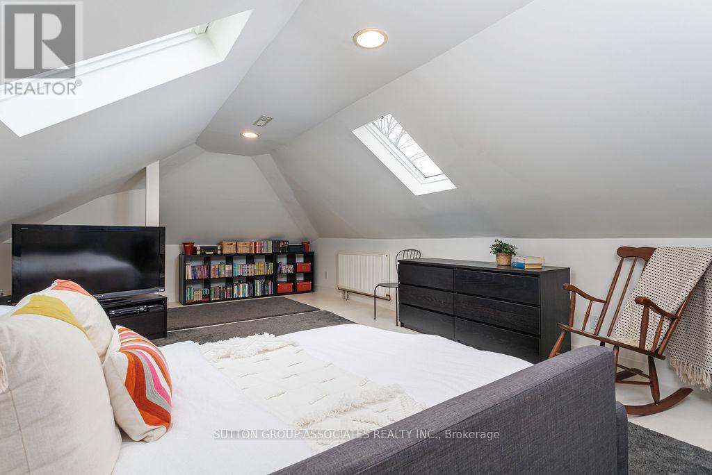 50 Thornhill Avenue, Toronto, Ontario  M6S 4C5 - Photo 34 - W12963034