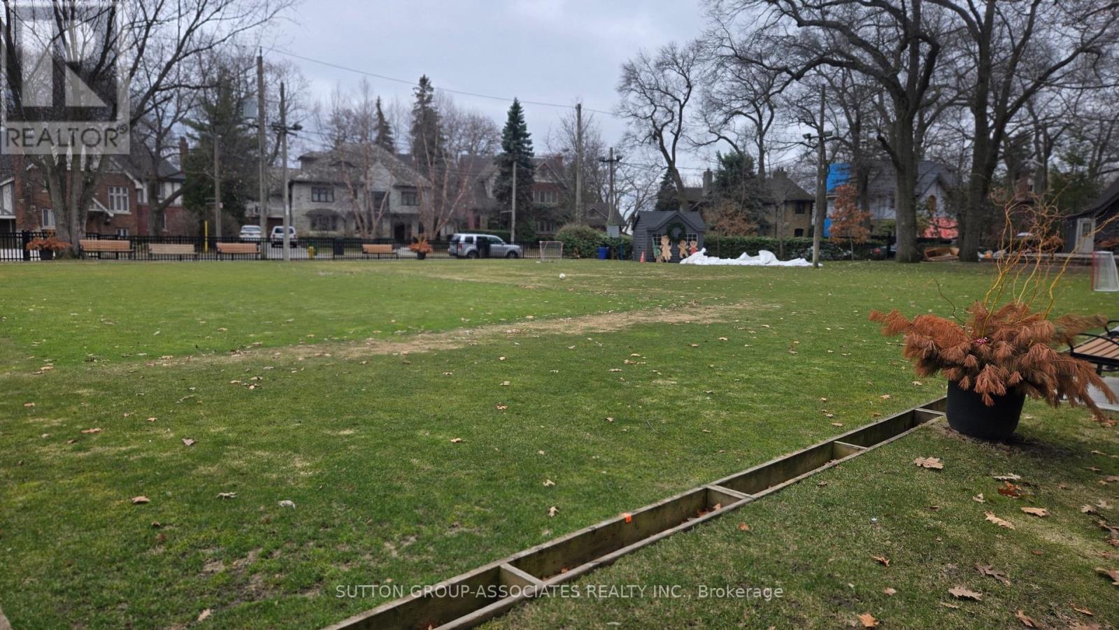 50 Thornhill Avenue, Toronto, Ontario  M6S 4C5 - Photo 50 - W12963034