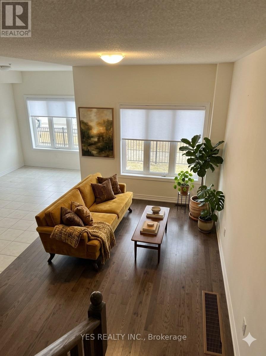 17 Brixham Lane, Brampton, Ontario  L7A 5K2 - Photo 2 - W12963040