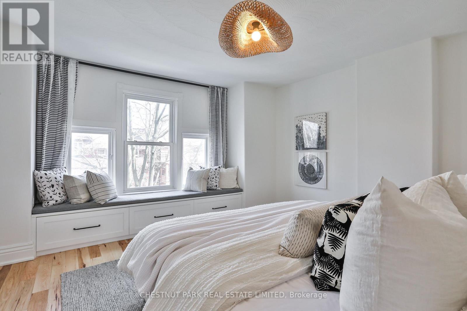 560 Gladstone Avenue, Toronto, Ontario  M6H 3J2 - Photo 22 - W12963050