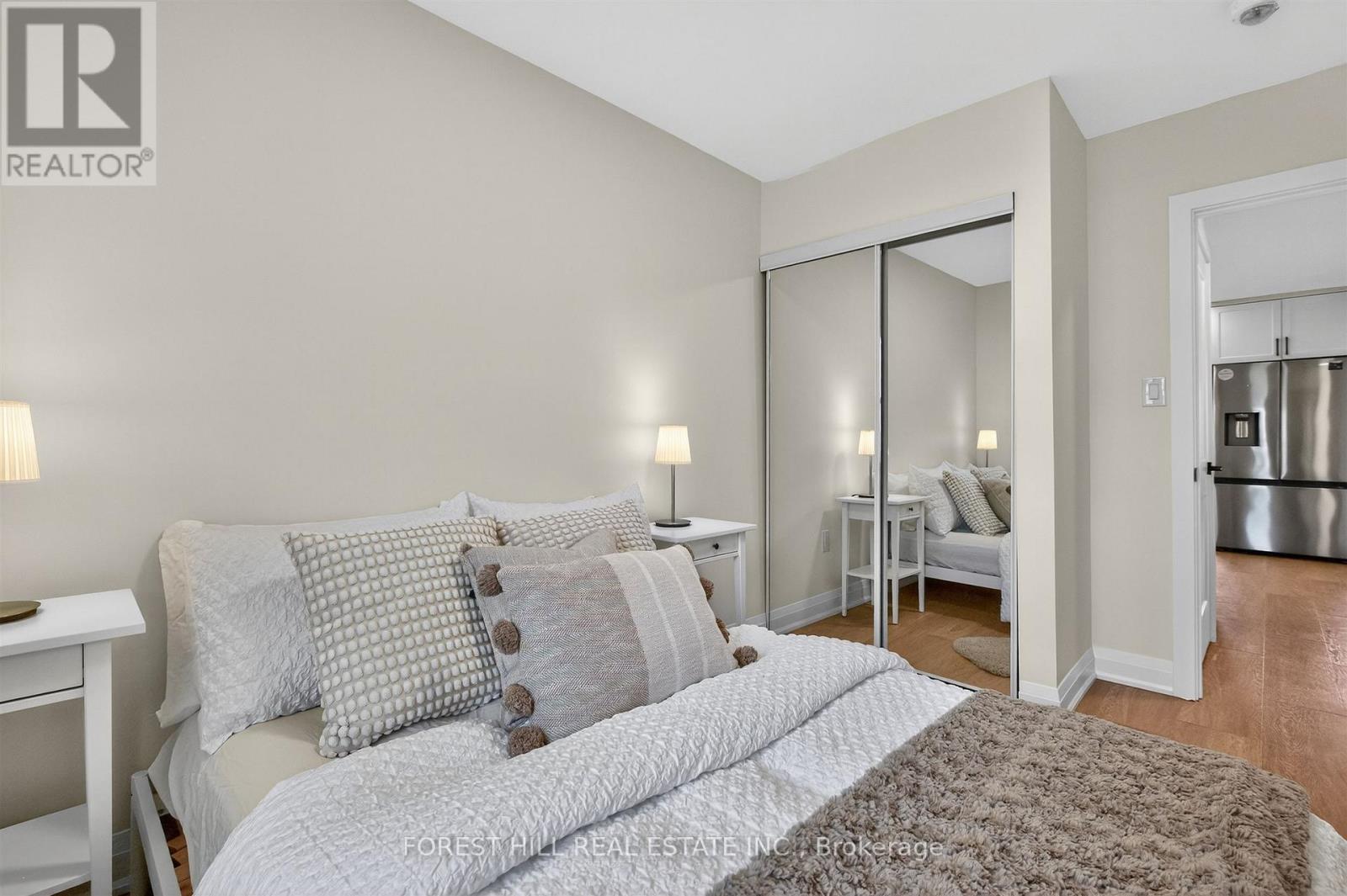 17 Alexander Street, Toronto, Ontario  M8V 2K7 - Photo 18 - W12963098